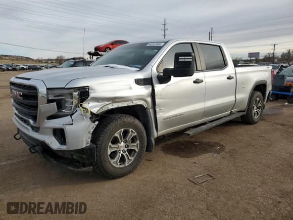 ✅ 2021 GMC Sierra 1500 • VIN: 3GTU9AEF4MG145182 • Lot: 84267464. Wystawiony na Copart z przebiegiem 88 092 mil. Bezpłatny archiwum sprzedaży aukcyjnych z USA i szczegółowy raport historii pojazdu na DreamBid. Zdjęcie 1.
