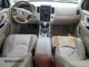 2006 Mercury Mariner Luxury с VIN 4M2YU561X6KJ11487, выставлен на аукционе Copart как лот 42571955 с пробегом 184 935 миль миль и Списание • Salvage title. История ставок и продаж доступна на DreamBid. Изображение 8.