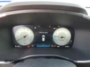 ✅ 2021 Hyundai Santa Fe SEL • VIN: 5NMS34AJ7MH331663 • Lot: 44194793. Wystawiony na Copart z przebiegiem 21 876 mil. Bezpłatny archiwum sprzedaży aukcyjnych z USA i szczegółowy raport historii pojazdu na DreamBid. Zdjęcie 9.