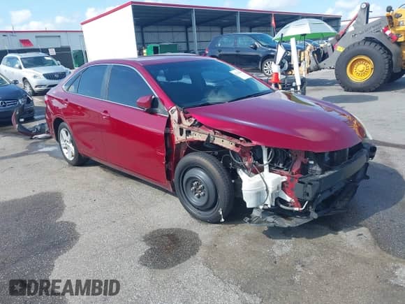 2016 Toyota Camry SE z VIN 4T1BF1FK1GU505405, wystawiony jako IAAI lot #42746443 z przebiegiem 238 864 mil mil oraz . Historia ofert i sprzedaży dostępna na DreamBid. Obrazek 1.