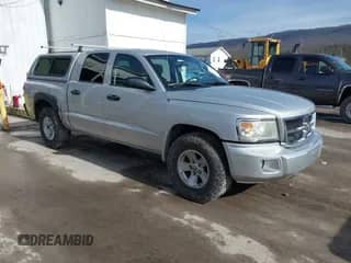 ✅ 2008 Dodge Dakota SLT • VIN: 1D7HW48NX8S507566 • Lot: 41373343. Wystawiony na IAAI z przebiegiem 77 674 mil mil. Skorzystaj z bezpłatnego archiwum sprzedaży aukcyjnych z USA i zobacz szczegółowy raport historii pojazdu na DreamBid. Zdjęcie 1.