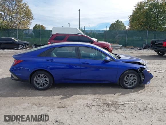 ✅ 2024 Hyundai Elantra SEL • VIN: KMHLM4DG6RU689091 • Lot: 43448185. Listed on IAAI with 33,460 mi. Free auction sales archive from the USA and detailed vehicle history report at DreamBid. Image 14.
