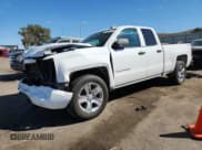 ✅ 2019 Chevrolet Silverado 1500 Custom • VIN: 2GCVKMEC9K1207228 • Лот: 84832215. Опубликован ранее на Copart с пробегом 125 874 миль. Бесплатный доступ к архиву аукционных продаж из США и подробный отчёт об истории автомобиля на DreamBid. Изображение 1.