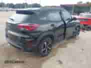 2023 Chevrolet TrailBlazer RS z VIN KL79MTSL4PB125521, wystawiony jako IAAI lot #42979358 z przebiegiem 80 834 mil mil oraz . Historia ofert i sprzedaży dostępna na DreamBid. Obrazek 4.