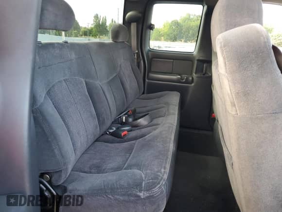 ✅ 2000 Chevrolet Silverado 1500 LT • VIN: 2GCEK19T9Y1375842 • Lot: 64787384. Wystawiony na Copart z przebiegiem 242 729 mil mil. Skorzystaj z bezpłatnego archiwum sprzedaży aukcyjnych z USA i zobacz szczegółowy raport historii pojazdu na DreamBid. Zdjęcie 10.