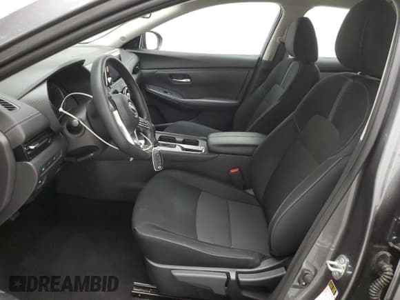 ✅ 2025 Nissan Sentra SV • VIN: 3N1AB8CV0SY283869 • Лот: 92657745. Опубликован ранее на Copart с пробегом 17 721 миль. Бесплатный доступ к архиву аукционных продаж из США и подробный отчёт об истории автомобиля на DreamBid. Изображение 7.