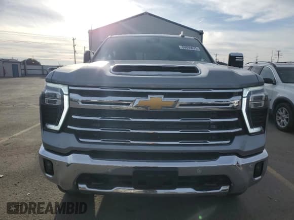 ✅ 2024 Chevrolet Silverado 2500HD LTZ • VIN: 2GC4YPEY0R1197674 • Лот: 89895075. Опубликован ранее на Copart с пробегом 3 579 миль. Бесплатный доступ к архиву аукционных продаж из США и подробный отчёт об истории автомобиля на DreamBid. Изображение 5.
