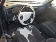 ✅ 2002 Dodge Dakota • VIN: 1B7GL12X32S557546 • Lot: 66879734. Wystawiony na Copart z przebiegiem 218 981 mil. Bezpłatny archiwum sprzedaży aukcyjnych z USA i szczegółowy raport historii pojazdu na DreamBid. Zdjęcie 8.