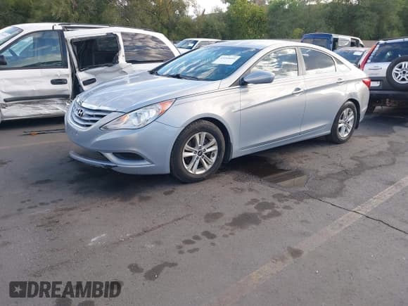 ✅ 2011 Hyundai Sonata GLS • VIN: 5NPEB4AC9BH112835 • Lot: 43268601. Listed on IAAI with 166,334 mi. Free auction sales archive from the USA and detailed vehicle history report at DreamBid. Image 2.