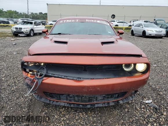 ✅ 2020 Dodge Challenger SXT • VIN: 2C3CDZAG1LH218597 • Lot: 69833764. Wystawiony na Copart z przebiegiem 69 168 mil. Bezpłatny archiwum sprzedaży aukcyjnych z USA i szczegółowy raport historii pojazdu na DreamBid. Zdjęcie 5.