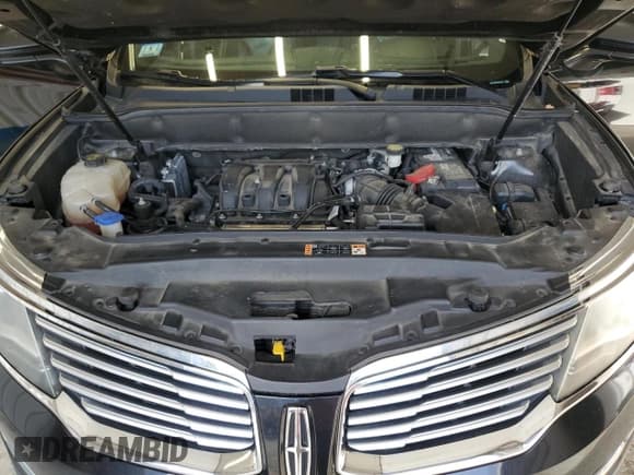 ✅ 2017 Lincoln MKX Select • VIN: 2LMPJ8KRXHBL46671 • Лот: 82057515. Опубликован ранее на Copart с пробегом 268 543 миль. Бесплатный доступ к архиву аукционных продаж из США и подробный отчёт об истории автомобиля на DreamBid. Изображение 12.