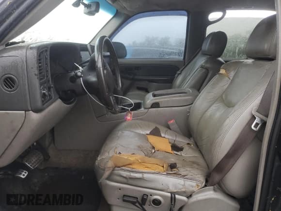 ✅ 2003 Chevrolet Suburban LT • VIN: 3GNFK16Z93G151040 • Lot: 58938435. Listed on Copart with 312,447 mi. Free auction sales archive from the USA and detailed vehicle history report at DreamBid. Image 7.