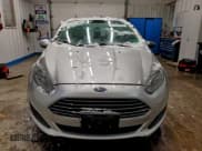 ✅ 2014 Ford Fiesta S • VIN: 3FADP4TJ3EM110981 • Lot: 95124375. Wystawiony na Copart z przebiegiem 113 718 mil. Bezpłatny archiwum sprzedaży aukcyjnych z USA i szczegółowy raport historii pojazdu na DreamBid. Zdjęcie 5.