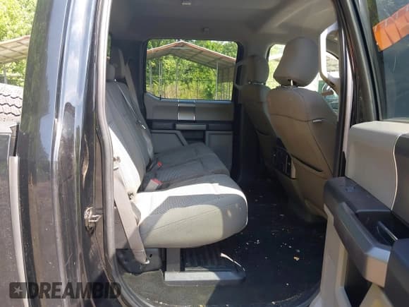 ✅ 2018 Ford F-250 XL • VIN: 1FT7W2B68JEC87943 • Lot: 42747223. Listed on IAAI with 124,099 mi. Free auction sales archive from the USA and detailed vehicle history report at DreamBid. Image 8.