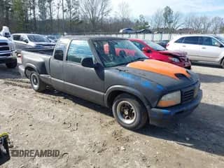 1997 Chevrolet S-10 LS с VIN 1GCCS19X2VK238943, выставлен на аукционе IAAI как лот 41325646 с пробегом 302 540 миль миль и . История ставок и продаж доступна на DreamBid. Изображение 1.