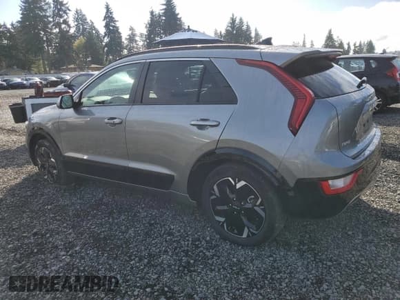 ✅ 2023 Kia Niro Wind • VIN: KNDCR3L14P5038059 • Lot: 85192665. Wystawiony na Copart z przebiegiem 36 448 mil. Bezpłatny archiwum sprzedaży aukcyjnych z USA i szczegółowy raport historii pojazdu na DreamBid. Zdjęcie 2.