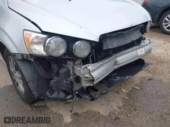 ✅ 2014 Chevrolet Sonic LT • VIN: 1G1JC5SH5E4170875 • Лот: 42367419. Опубликован ранее на IAAI с пробегом 152 289 миль. Бесплатный доступ к архиву аукционных продаж из США и подробный отчёт об истории автомобиля на DreamBid. Изображение 13.