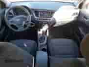 2019 Hyundai Accent SE z VIN 3KPC24A32KE074179, wystawiony jako Copart lot #71441153 z przebiegiem 32 871 mil mil oraz . Historia ofert i sprzedaży dostępna na DreamBid. Obrazek 8.