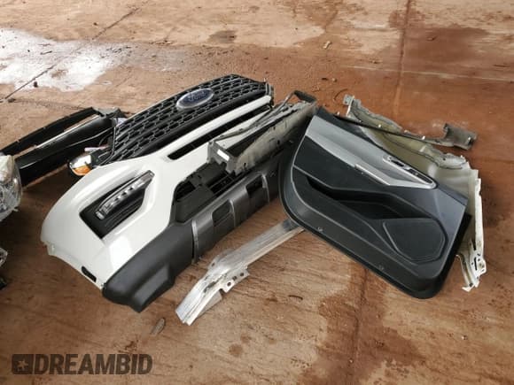 ✅ 2022 Ford Explorer XLT • VIN: 1FMSK7DH4NGB34578 • Лот: 92867445. Опубликован ранее на Copart с пробегом 8 806 миль. Бесплатный доступ к архиву аукционных продаж из США и подробный отчёт об истории автомобиля на DreamBid. Изображение 12.