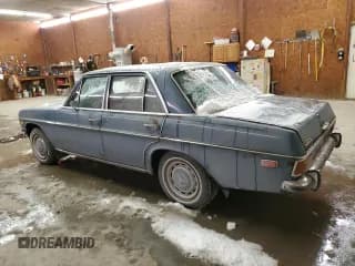 ✅ 1973 Mercedes-Benz 220 • VIN: 1150101210720 • Lot: 87466714. Wystawiony na Copart z przebiegiem 81 947 mil. Bezpłatny archiwum sprzedaży aukcyjnych z USA i szczegółowy raport historii pojazdu na DreamBid. Zdjęcie 2.