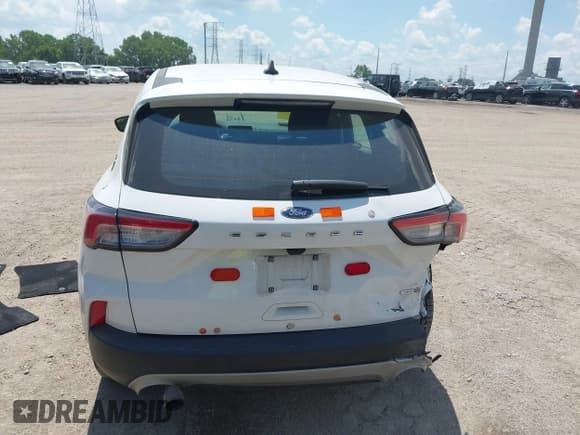 ✅ 2020 Ford Escape S • VIN: 1FMCU9F66LUC12394 • Lot: 42686965. Listed on IAAI with 111,652 mi. Free auction sales archive from the USA and detailed vehicle history report at DreamBid. Image 16.