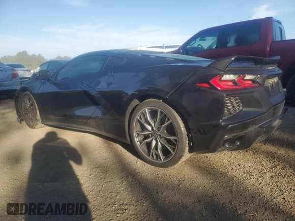 ✅ 2024 Chevrolet Corvette 2LT • VIN: 1G1YB2D40R5110562 • Lot: 81231045. Wystawiony na Copart z przebiegiem 8 320 mil. Bezpłatny archiwum sprzedaży aukcyjnych z USA i szczegółowy raport historii pojazdu na DreamBid. Zdjęcie 2.