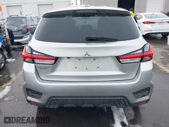 ✅ 2020 Mitsubishi Outlander ES • VIN: JA4AR3AU7LU024588 • Lot: 41591589. Wystawiony na IAAI z przebiegiem 117 495 mil. Bezpłatny archiwum sprzedaży aukcyjnych z USA i szczegółowy raport historii pojazdu na DreamBid. Zdjęcie 16.