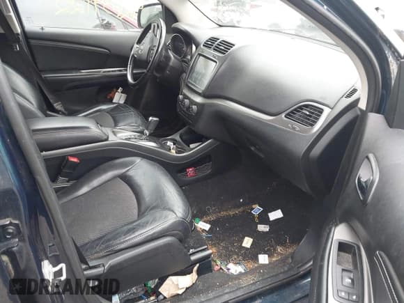 ✅ 2015 Dodge Journey Crossroad • VIN: 3C4PDCGB9FT605240 • Lot: 42634122. Listed on IAAI with 166,548 mi. Free auction sales archive from the USA and detailed vehicle history report at DreamBid. Image 5.