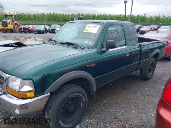 ✅ 1999 Ford Ranger XL • VIN: 1FTZR15V2XTB10127 • Lot: 42234353. Listed on IAAI with 145,009 mi. Free auction sales archive from the USA and detailed vehicle history report at DreamBid. Image 2.
