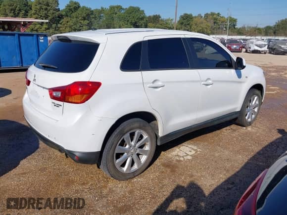 2015 Mitsubishi Outlander ES с VIN 4A4AP3AUXFE048967, выставлен на аукционе IAAI как лот 43404707 с пробегом 237 660 миль миль и . История ставок и продаж доступна на DreamBid. Изображение 4.