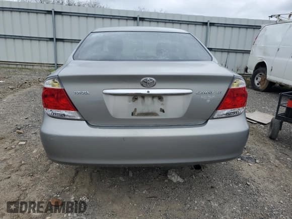 ✅ 2006 Toyota Camry LE • VIN: 4T1BE32K96U687793 • Lot: 85482005. Wystawiony na Copart z przebiegiem 202 328 mil. Bezpłatny archiwum sprzedaży aukcyjnych z USA i szczegółowy raport historii pojazdu na DreamBid. Zdjęcie 6.
