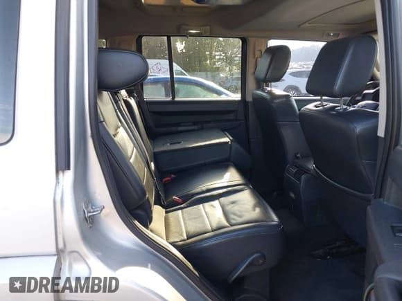 ✅ 2008 Jeep Commander Sport • VIN: 1J8HG48N58C191617 • Lot: 43207168. Wystawiony na IAAI z przebiegiem 169 842 mil. Bezpłatny archiwum sprzedaży aukcyjnych z USA i szczegółowy raport historii pojazdu na DreamBid. Zdjęcie 8.