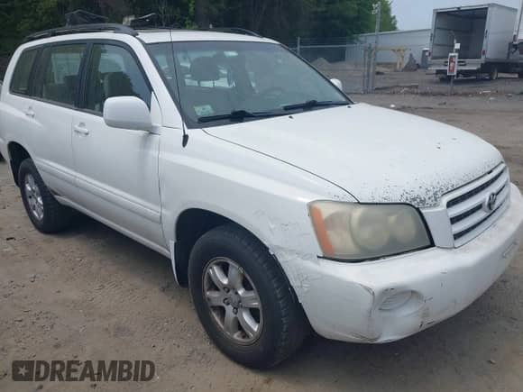 2001 Toyota Highlander с VIN JTEGF21A810003807, выставлен на аукционе IAAI как лот 42442802 с пробегом 262 339 миль миль и . История ставок и продаж доступна на DreamBid. Изображение 1.
