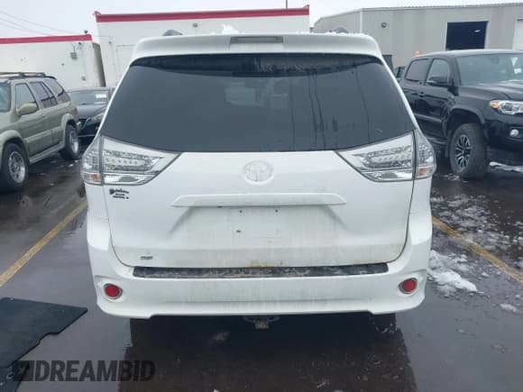 ✅ 2015 Toyota Sienna SE • VIN: 5TDXK3DC5FS583833 • Lot: 41577726. Listed on IAAI with 143,965 mi. Free auction sales archive from the USA and detailed vehicle history report at DreamBid. Image 17.