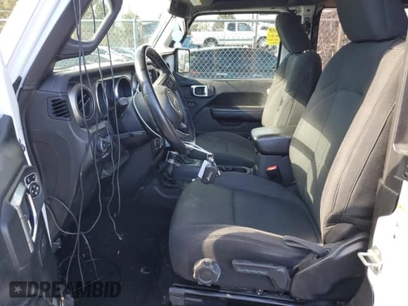 ✅ 2018 Jeep Wrangler Sport • VIN: 1C4GJXAN9JW331320 • Lot: 77883334. Wystawiony na Copart z przebiegiem 26 567 mil. Bezpłatny archiwum sprzedaży aukcyjnych z USA i szczegółowy raport historii pojazdu na DreamBid. Zdjęcie 7.