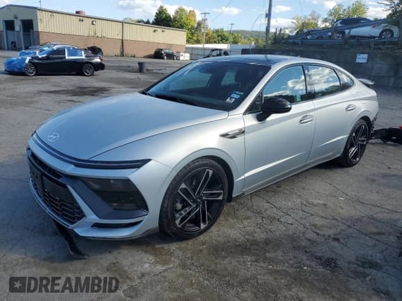 ✅ 2024 Hyundai Sonata N Line • VIN: KMHL54JC7RA391102 • Lot: 81656805. Listed on Copart with 15,541 mi. Free auction sales archive from the USA and detailed vehicle history report at DreamBid. Image 1.