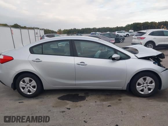 ✅ 2015 Kia Forte LX • VIN: KNAFX4A69F5335430 • Лот: 43447655. Опубликован ранее на IAAI с пробегом 120 764 миль. Бесплатный доступ к архиву аукционных продаж из США и подробный отчёт об истории автомобиля на DreamBid. Изображение 13.