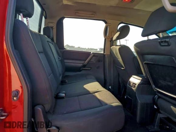 ✅ 2011 Nissan Titan SL • VIN: 1N6BA0EDXBN317062 • Lot: 94642825. Wystawiony na Copart z przebiegiem 284 709 mil. Bezpłatny archiwum sprzedaży aukcyjnych z USA i szczegółowy raport historii pojazdu na DreamBid. Zdjęcie 10.