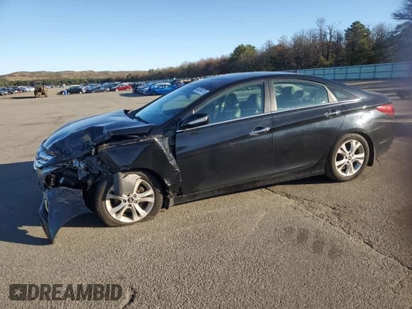 ✅ 2011 Hyundai Sonata Limited • VIN: 5NPEC4AC8BH260195 • Lot: 85834675. Listed on Copart with 61,330 mi. Free auction sales archive from the USA and detailed vehicle history report at DreamBid. Image 1.