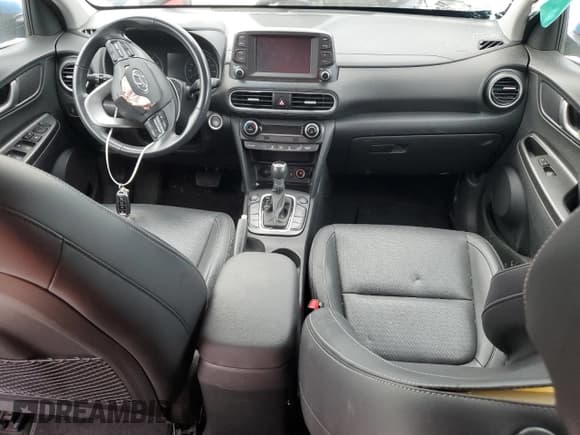 ✅ 2020 Hyundai Kona Limited • VIN: KM8K3CA58LU446479 • Лот: 71108274. Опубликован ранее на Copart с пробегом 97 119 миль. Бесплатный доступ к архиву аукционных продаж из США и подробный отчёт об истории автомобиля на DreamBid. Изображение 8.