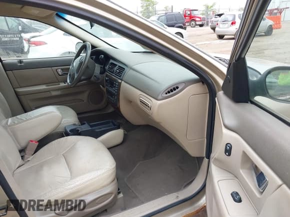 ✅ 2001 Mercury Sable LS Premium • VIN: 1MEHM59S81G614407 • Lot: 42154755. Listed on IAAI with 209,478 mi. Free auction sales archive from the USA and detailed vehicle history report at DreamBid. Image 5.