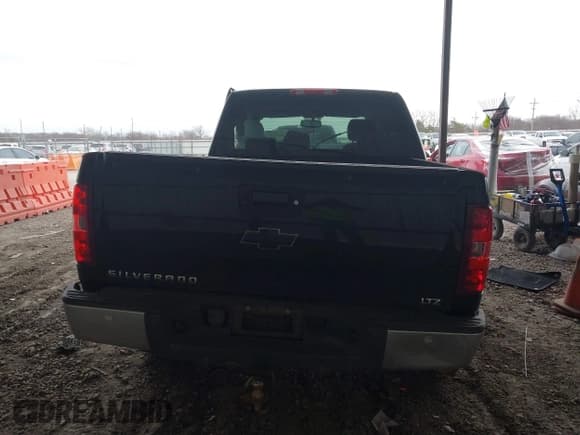 ✅ 2012 Chevrolet Silverado 1500 LTZ • VIN: 3GCPCTE02CG146416 • Lot: 41168217. Wystawiony na IAAI z przebiegiem 195 357 mil. Bezpłatny archiwum sprzedaży aukcyjnych z USA i szczegółowy raport historii pojazdu na DreamBid. Zdjęcie 15.