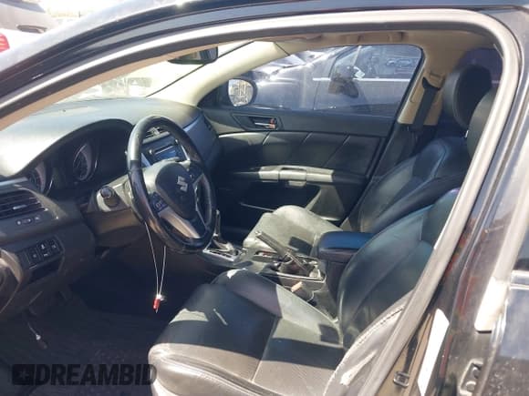 ✅ 2012 Suzuki Kizashi SLS Sport • VIN: JS2RF9A80C6101111 • Lot: 41829944. Listed on IAAI with 133,419 mi. Free auction sales archive from the USA and detailed vehicle history report at DreamBid. Image 13.