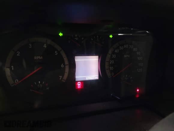 2010 Dodge 1500 Sport z VIN 1D7RV1CT3AS122917, wystawiony jako IAAI lot #41193554 z przebiegiem 109 827 mil mil oraz . Historia ofert i sprzedaży dostępna na DreamBid. Obrazek 7.