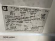 ✅ 2019 Buick Envision Preferred • VIN: LRBFXBSA1KD002390 • Lot: 43526212. Wystawiony na IAAI z przebiegiem 106 413 mil. Bezpłatny archiwum sprzedaży aukcyjnych z USA i szczegółowy raport historii pojazdu na DreamBid. Zdjęcie 9.