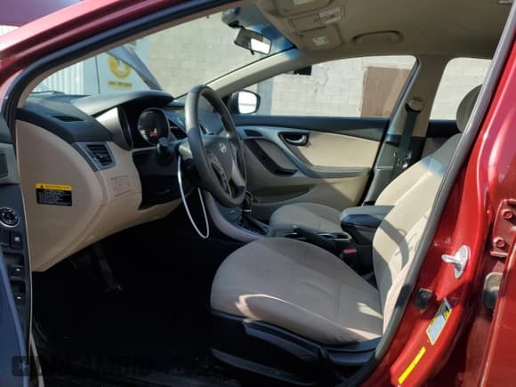 ✅ 2016 Hyundai Elantra SE • VIN: 5NPDH4AE4GH788404 • Lot: 71842045. Listed on Copart with 139,889 mi. Free auction sales archive from the USA and detailed vehicle history report at DreamBid. Image 7.