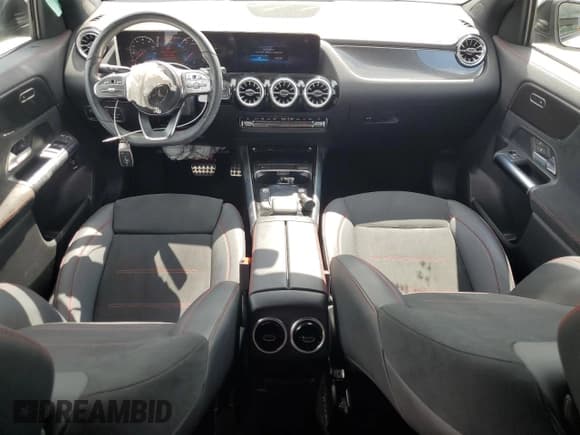 ✅ 2022 Mercedes-Benz GLA 250 • VIN: W1N4N4GB1NJ399917 • Лот: 70039195. Опубликован ранее на Copart с пробегом 57 424 миль. Бесплатный доступ к архиву аукционных продаж из США и подробный отчёт об истории автомобиля на DreamBid. Изображение 8.