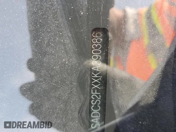 ✅ 2019 Jaguar F-Pace 25t • VIN: SADCS2FXXKA390386 • Lot: 54671255. Wystawiony na Copart z przebiegiem 103 930 mil. Bezpłatny archiwum sprzedaży aukcyjnych z USA i szczegółowy raport historii pojazdu na DreamBid. Zdjęcie 13.