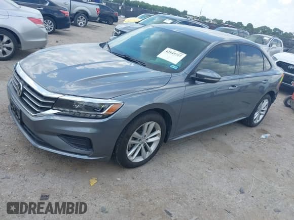 ✅ 2020 Volkswagen Passat S • VIN: 1VWAA7A37LC019664 • Lot: 42549727. Wystawiony na IAAI z przebiegiem 19 790 mil. Bezpłatny archiwum sprzedaży aukcyjnych z USA i szczegółowy raport historii pojazdu na DreamBid. Zdjęcie 2.