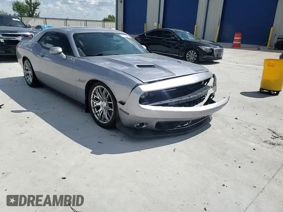 ✅ 2016 Dodge Challenger R/T Scat Pack • VIN: 2C3CDZFJ0GH114483 • Lot: 81765055. Wystawiony na Copart z przebiegiem 47 931 mil. Bezpłatny archiwum sprzedaży aukcyjnych z USA i szczegółowy raport historii pojazdu na DreamBid. Zdjęcie 13.